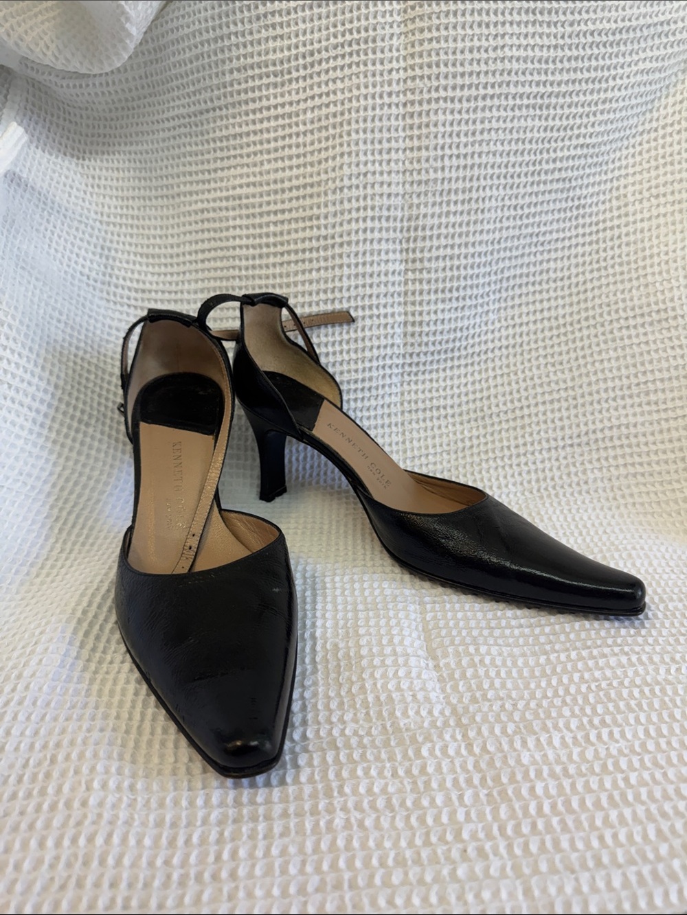 Kenneth Cole Black Pointed Toe Slingback Heels